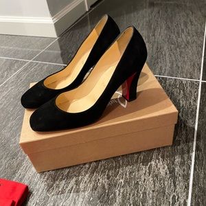 Christian Louboutin Viva 85 Suede Pumps in Black
